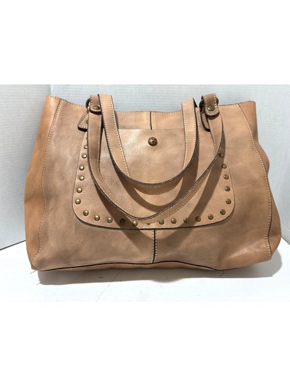 Patricia Nash Italian leather tote bag brass-tone stud pocket shoulder Tan bag